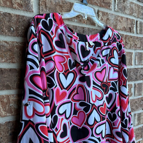 Cato Semi sheer high low valentine hearts blouse size 18/20 - Picture 2 of 6